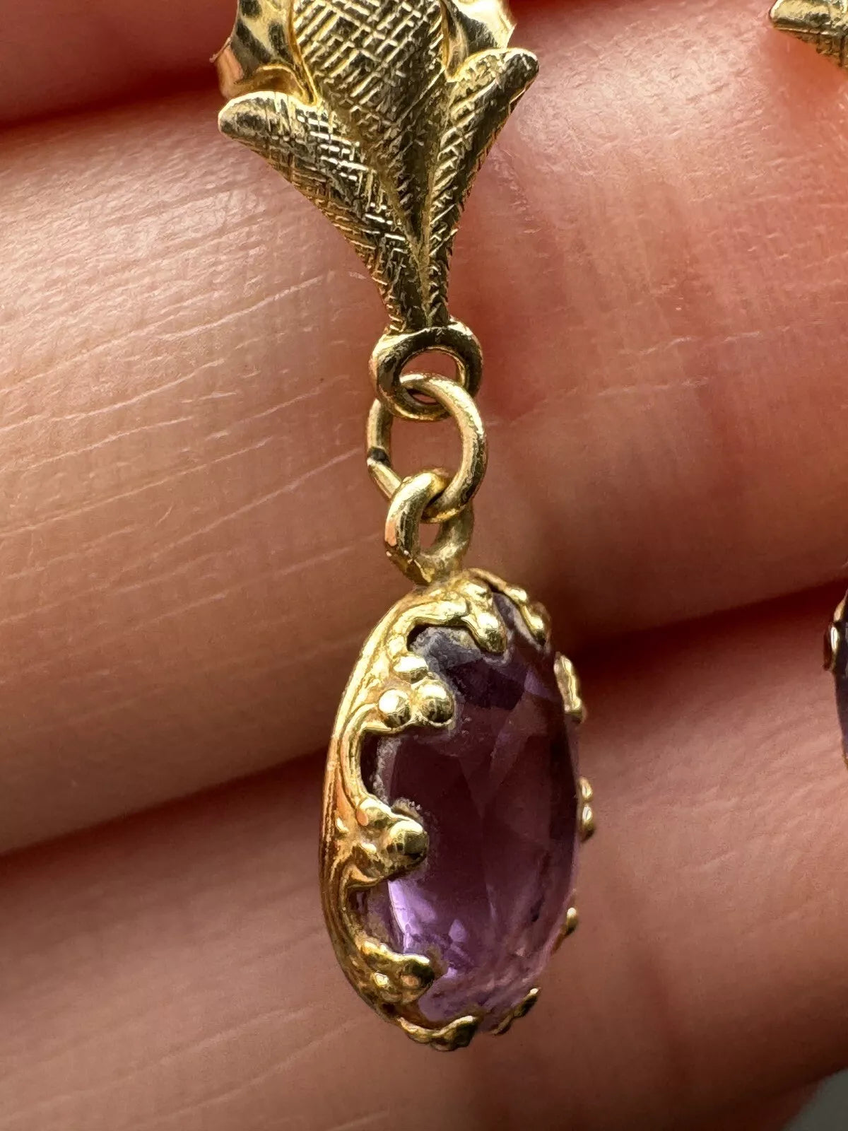 Vintage 14K Yellow Gold Oval Amethyst Pierced Post Dangle Earrings